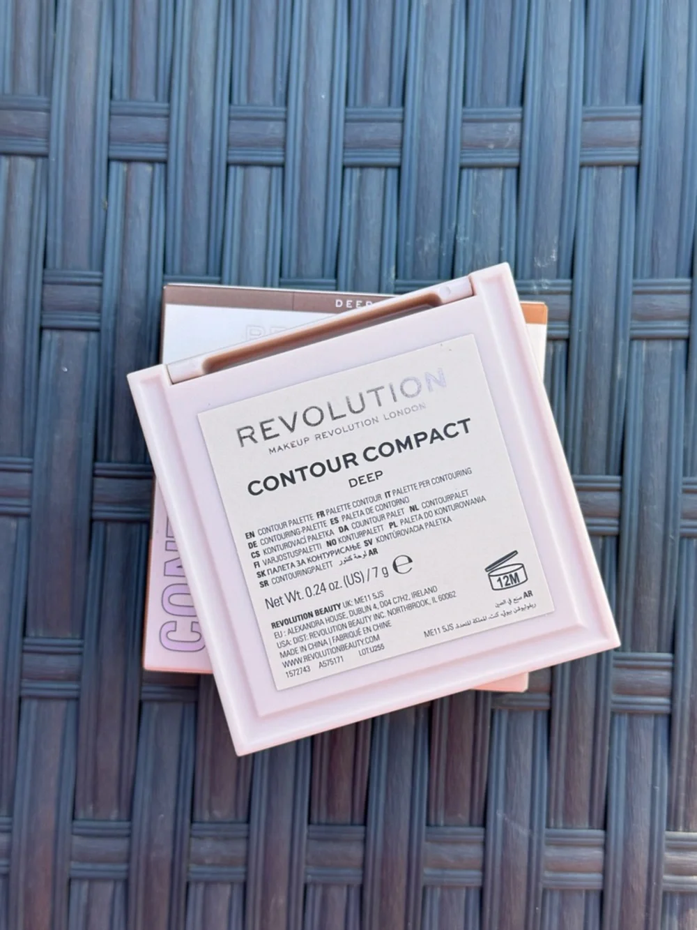 Revolution Contour Powder Compact - Deep bronzer and highlight